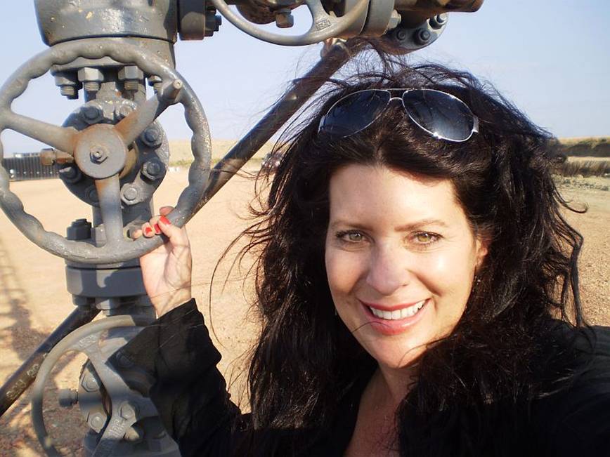 Paralee at the Bohmbach Wellhead 9-4-09.jpg